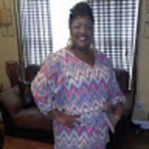 Meet your Posher, Mona